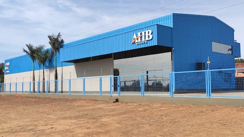 Painéis de ventilação pré-moldados na obra AHB em Cianorte PR